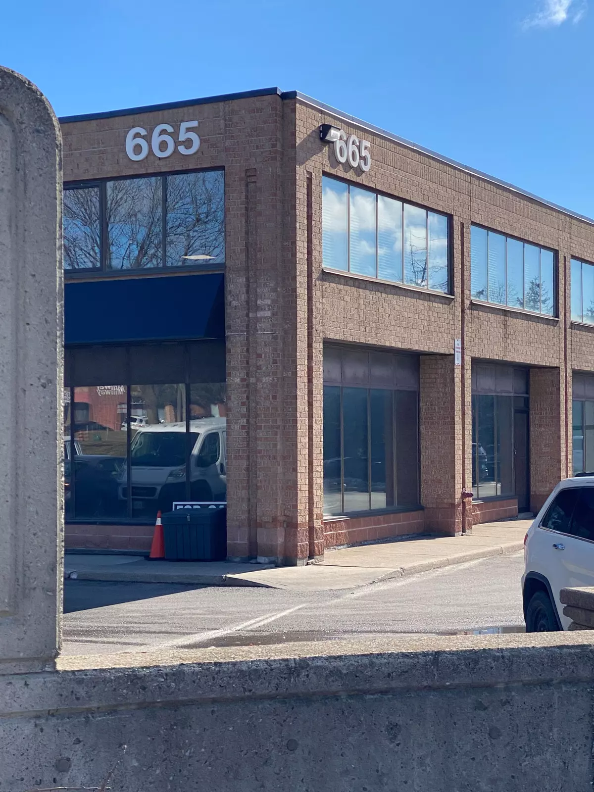 Vaughan, ON L4K 3T8,665 Millway AVE #26B - B