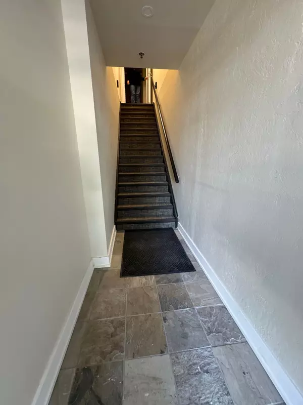 Vaughan, ON L4K 3T8,665 Millway AVE #26B-A