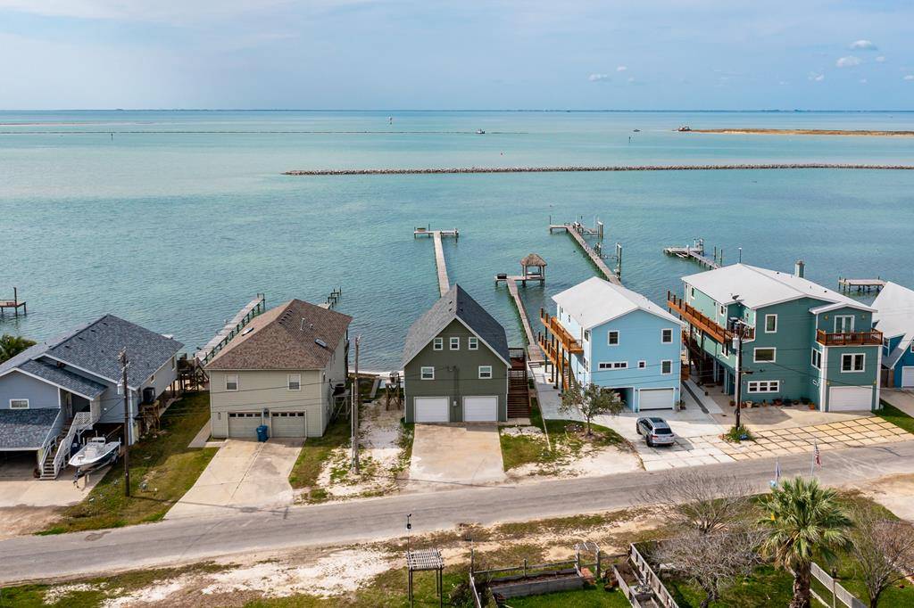1024 Bayshore Dr., Ingleside, TX 78362