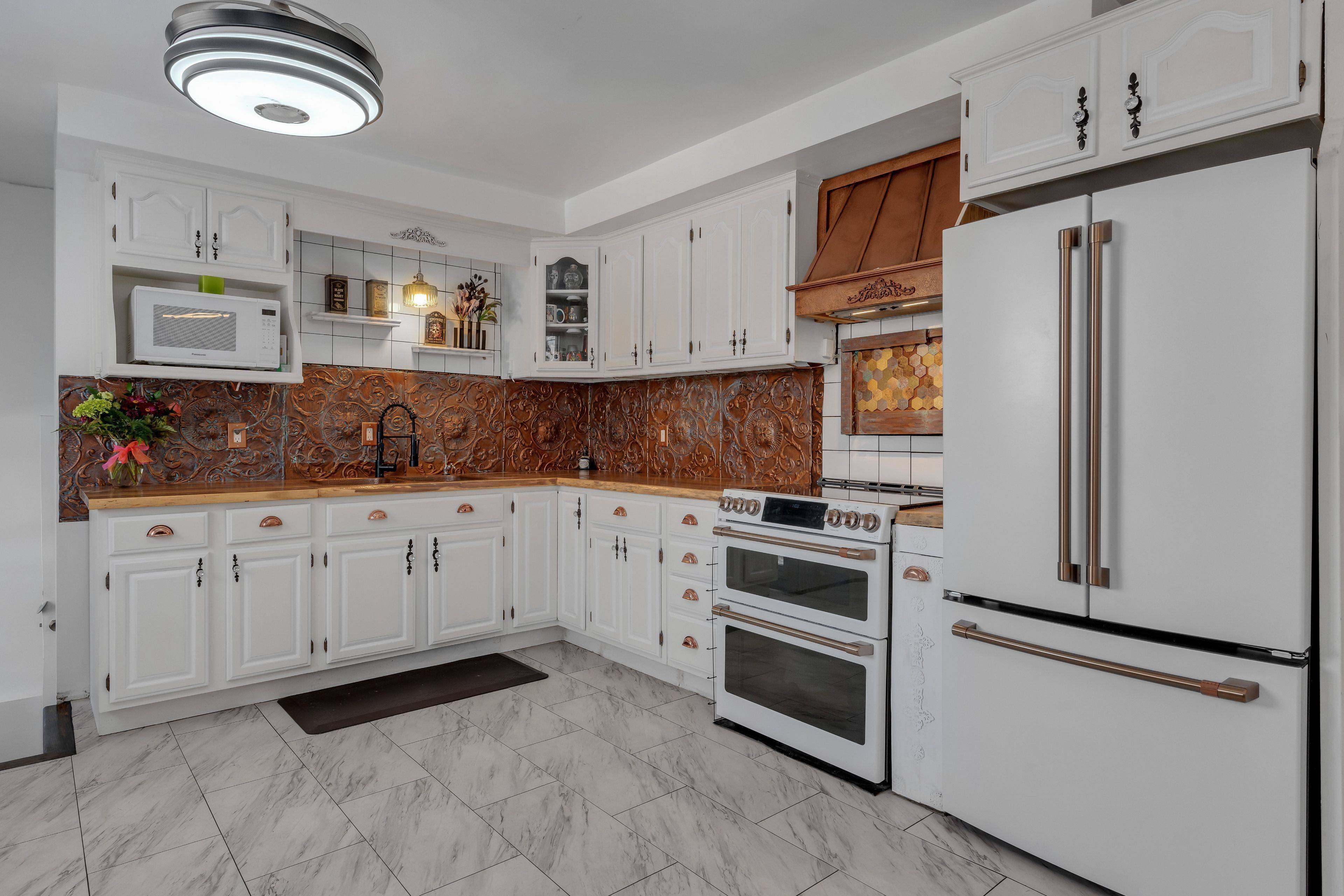 Greater Napanee, ON K7R 1B8,209 King ST
