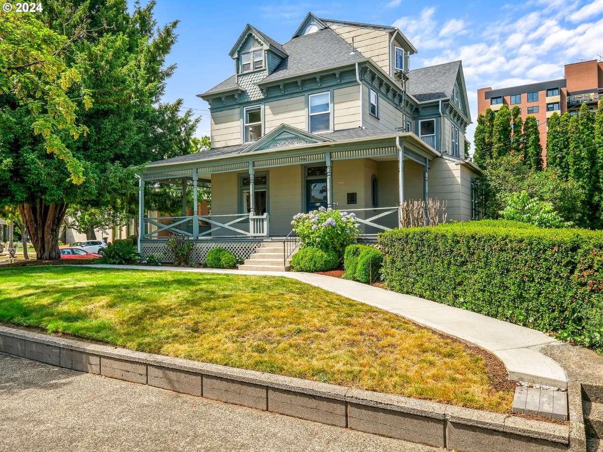 Vancouver, WA 98660,414 W 12TH ST