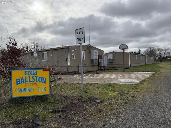9015 COMMUNITY CLUB RD, Amity, OR 97101