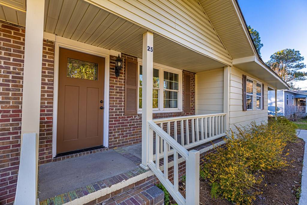 Manning, SC 29102,25 Branch St