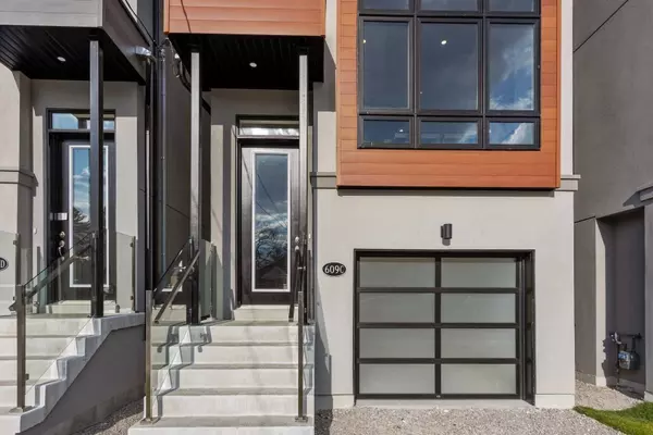 609C Harvie AVE, Toronto W03, ON M6E 4M3