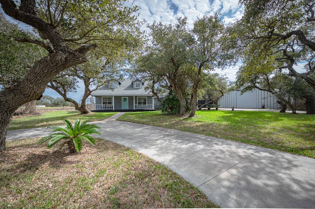 Rockport, TX 78382,205 PORTIA AVE