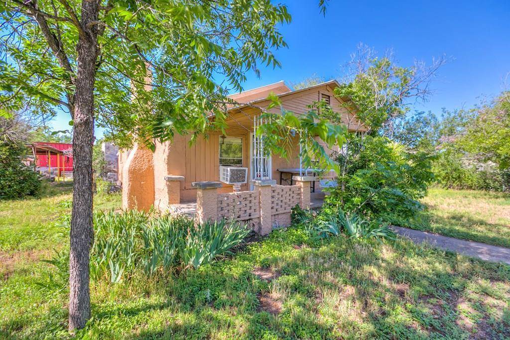 221 E 41st St, San Angelo, TX 76903