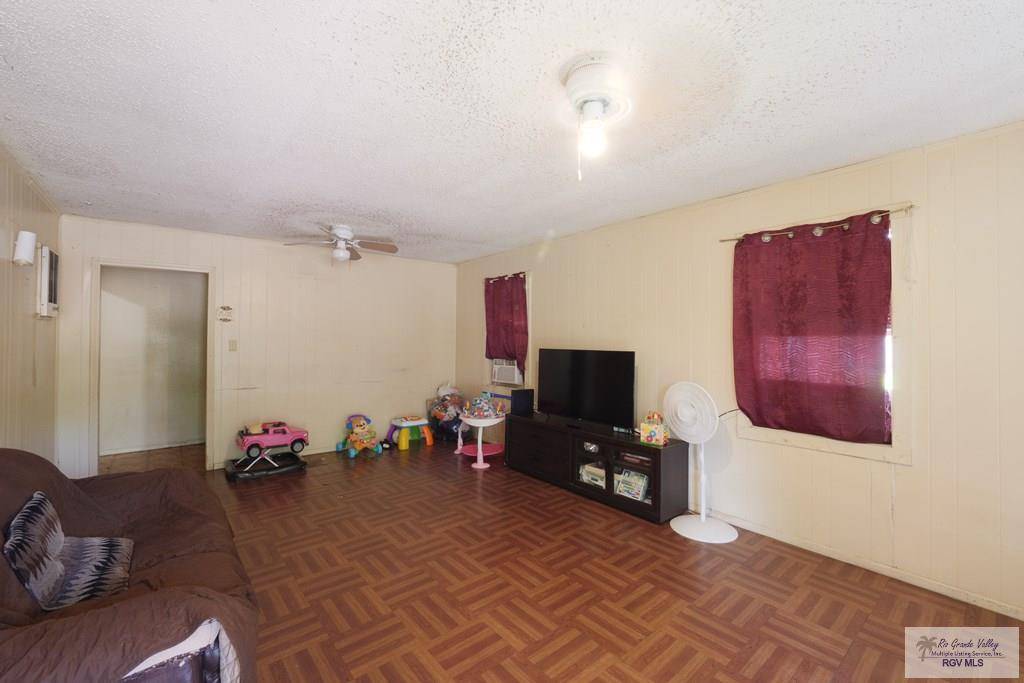 Brownsville, TX 78520,2914 EAST AVE.