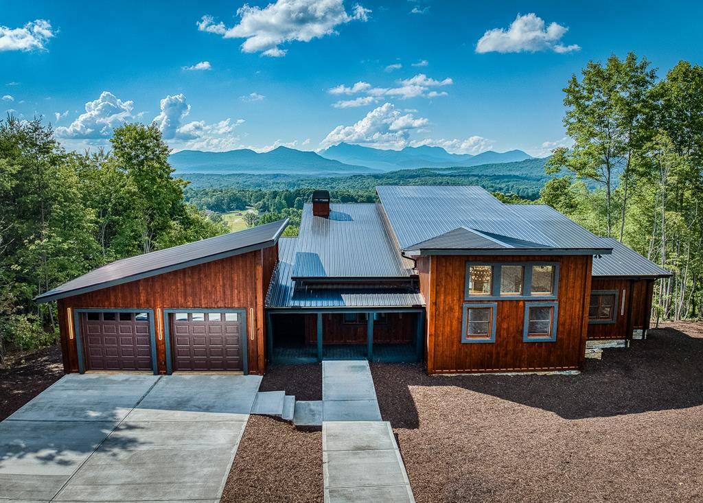 330 Cinnamon Bear Road, Mineral Bluff, GA 30559