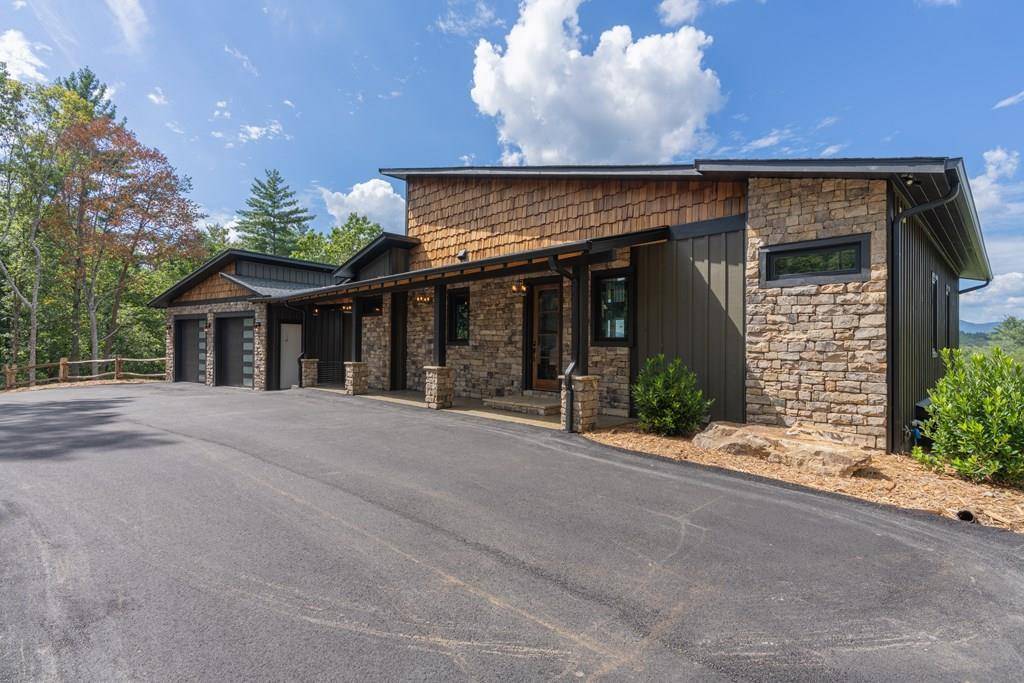Ellijay, GA 30536,201 Yonah Path