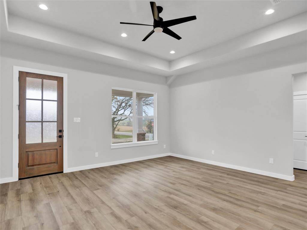 Leonard, TX 75452,101 S Westlake Drive