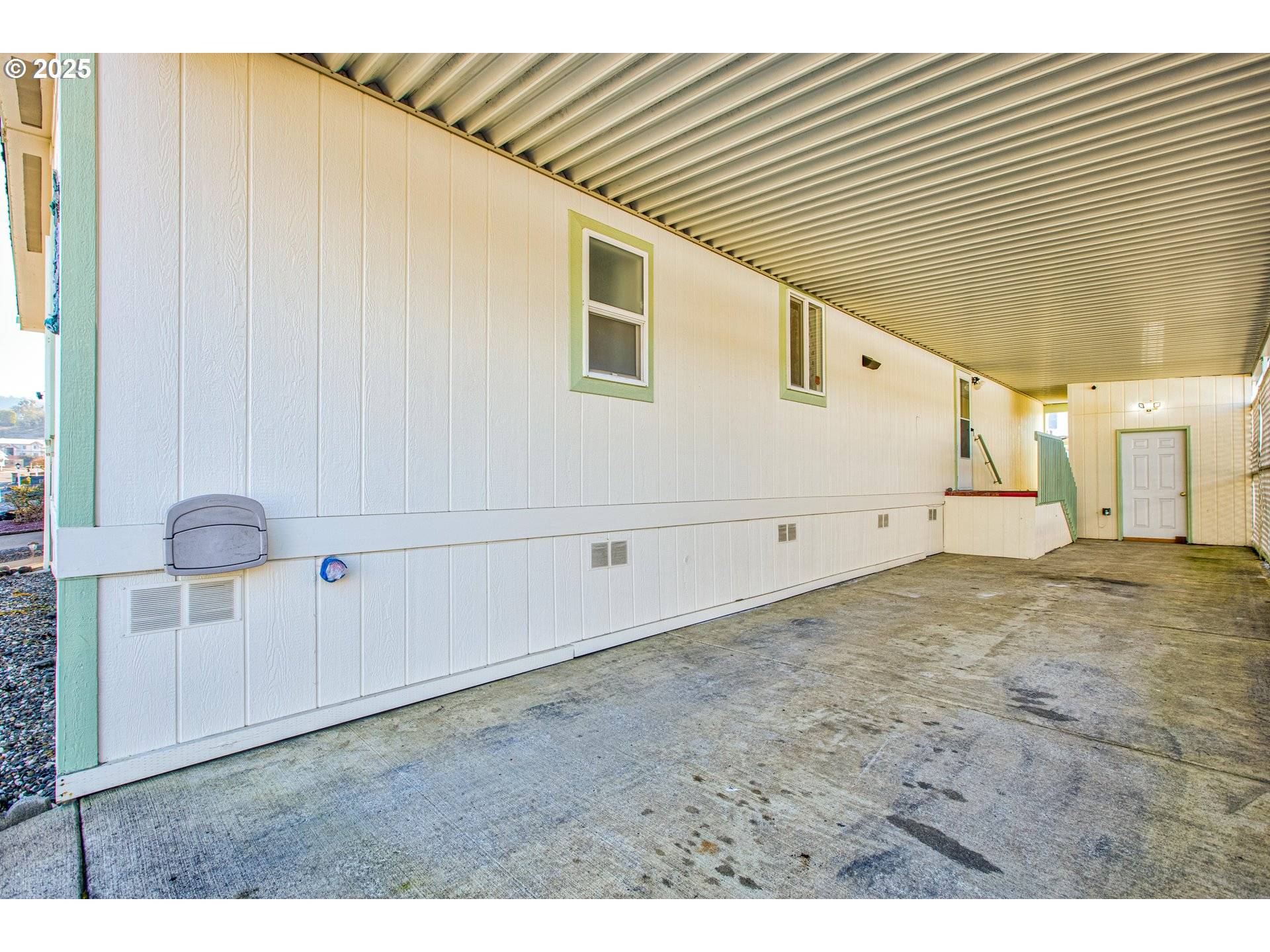 Roseburg, OR 97471,122 RIVER RIDGE AVE