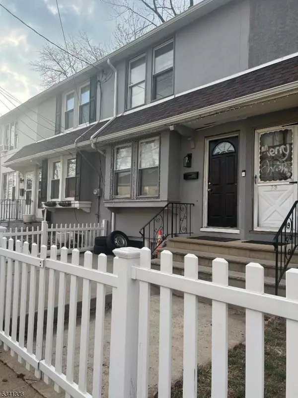 25 Kerlyn Ct, Elizabeth City, NJ 07202