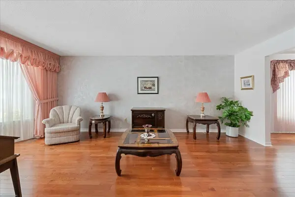 Orleans - Cumberland And Area, ON K4B 1N9,3408 Kentucky LN