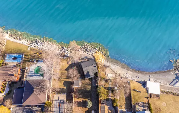 Hamilton, ON L8E 5C6,18 1/2 Lakeshore DR