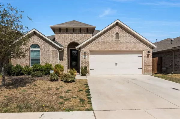 5612 Salt Springs Drive, Fort Worth, TX 76179
