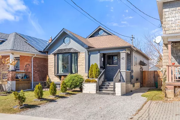 63 Lowell AVE, St. Catharines, ON L2R 2C9