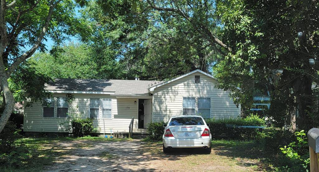 1700 N Charlton St, Valdosta, GA 31601
