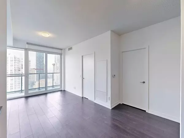 Toronto C10, ON M4S 0B5,125 Redpath AVE #3307