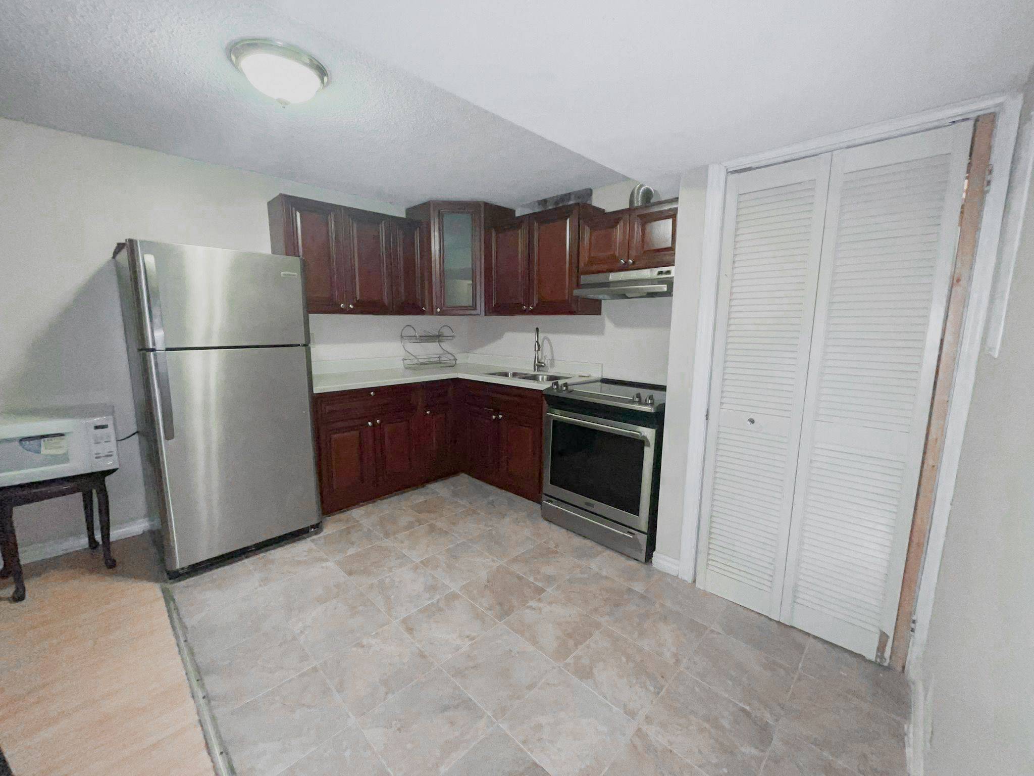 Markham, ON L6E 1K8,27 Ambercroft ST #BSMT