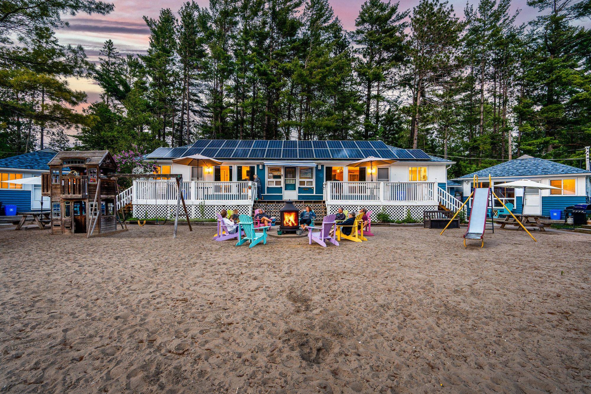 Wasaga Beach, ON L9Z 2M4,725 River RD E