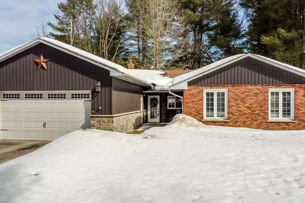 Springwater, ON L9X 0X1,21 Luella BLVD