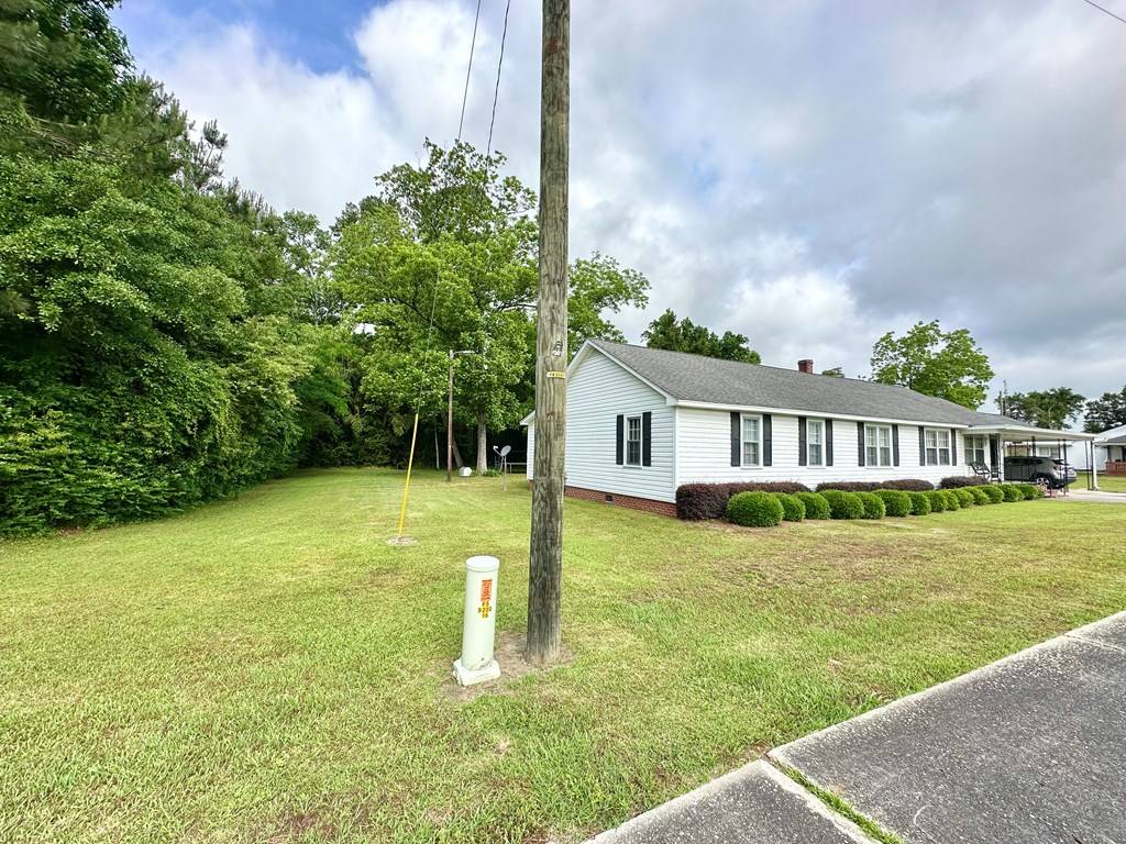 New Zion, SC 29111,3880 Old Manning Rd
