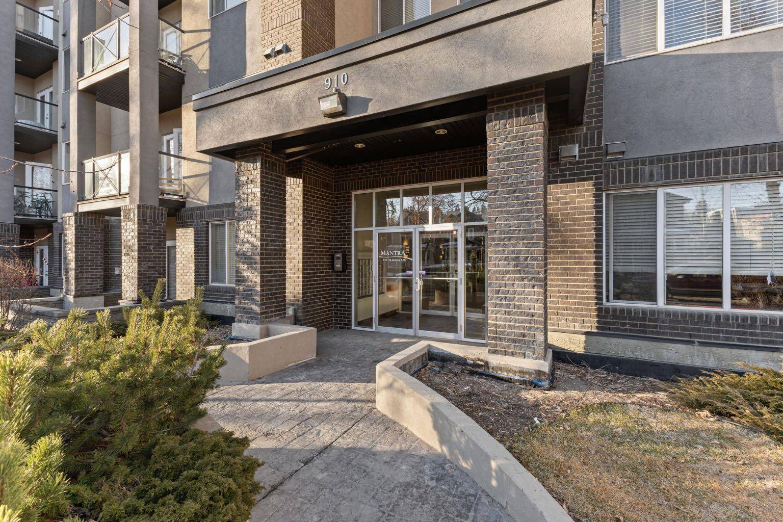 Calgary, AB T2T 0H1,910 18 AVE SW #311