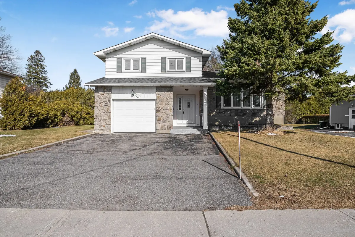 Mooneys Bay - Carleton Heights And Area, ON K2C 1Y1,1739 Fisher AVE