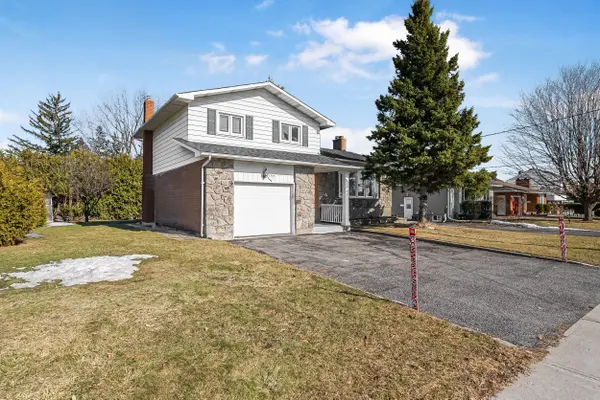 Mooneys Bay - Carleton Heights And Area, ON K2C 1Y1,1739 Fisher AVE