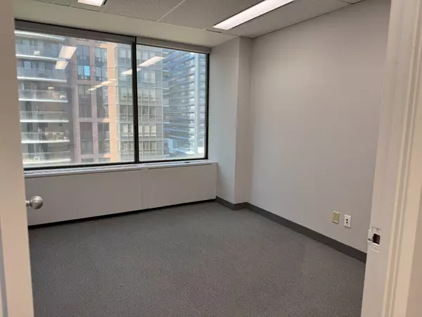 Toronto C14, ON M2N 0H2,45 Sheppard AVE E #802