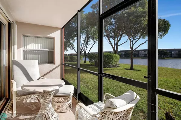 701 SW 141st Ave #114 R, Pembroke Pines, FL 33027
