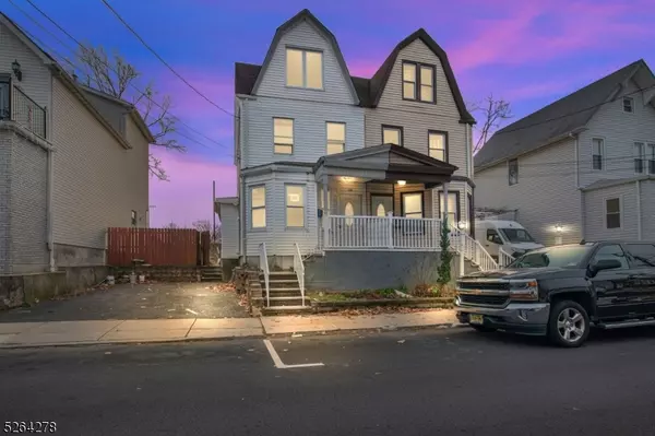 132 Dukes St, Kearny Town, NJ 07032