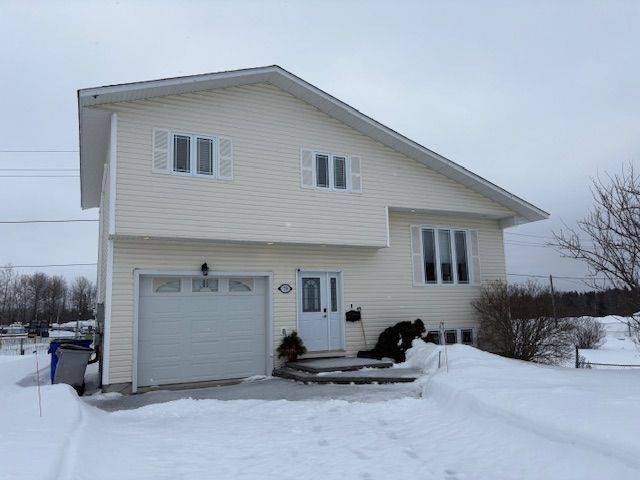 79 Meadow LN, Timmins, ON P4R 1M7