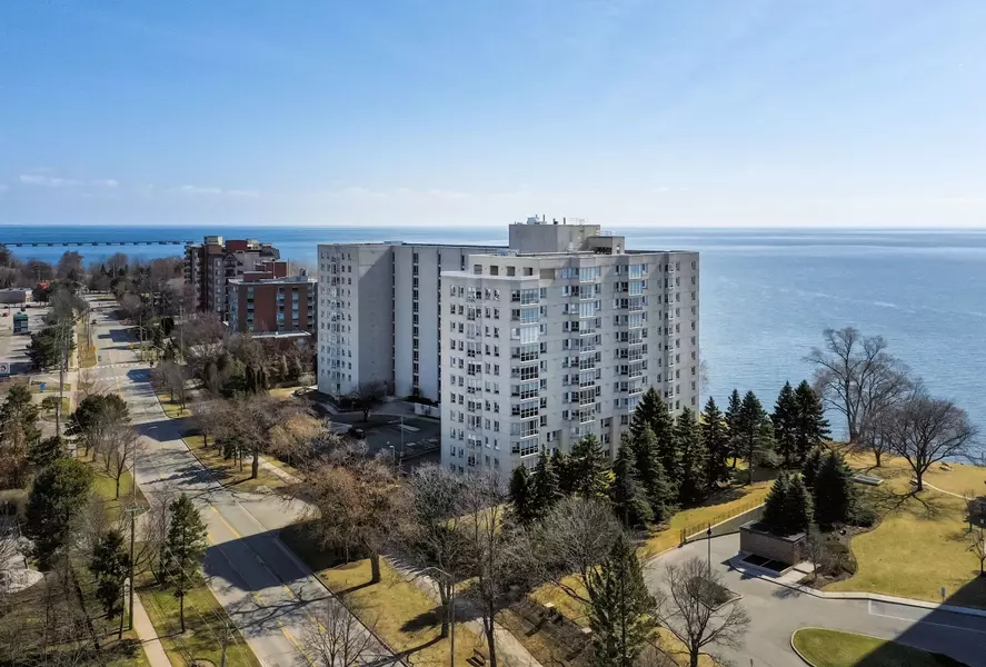 5280 Lakeshore RD #902, Burlington, ON L7L 5R1