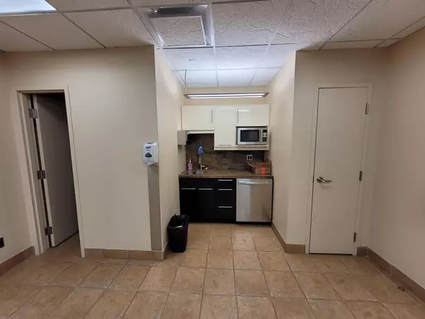 Vaughan, ON L4L 4Y8,7000 Pine Valley DR #S 103