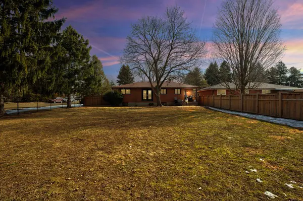 Brant, ON N0E 1A0,12 St. William ST