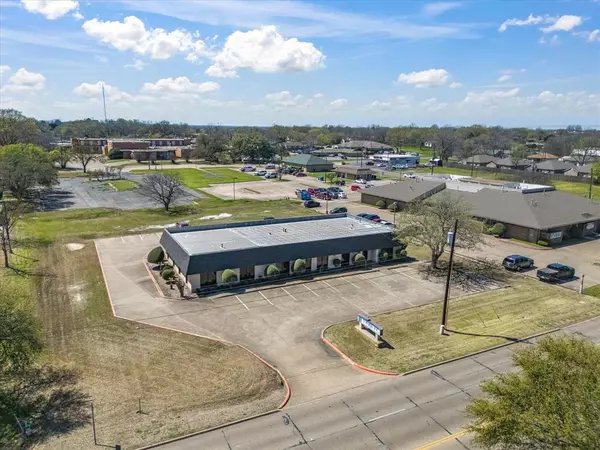 Ennis, TX 75119,611 S Clay Street