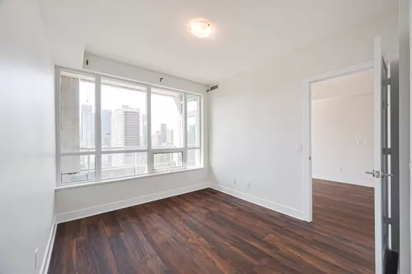 Toronto C08, ON M4Y 2J3,120 Homewood AVE #1501
