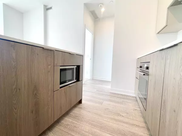 Toronto C14, ON M2N 4L8,15 Holmes AVE #804