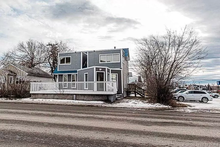 9731 100 AVE, Grande Prairie, AB T8V 0T5