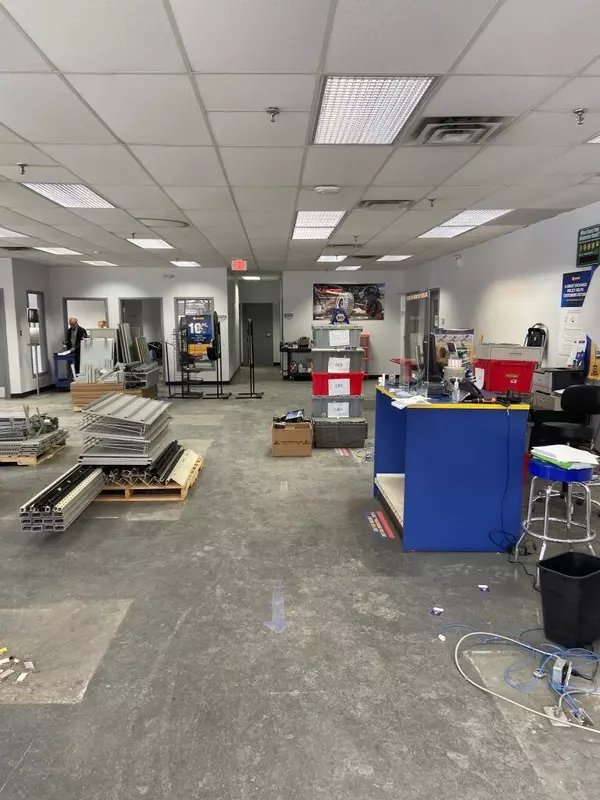 Toronto W06, ON M8W 4W3,427 Horner AVE