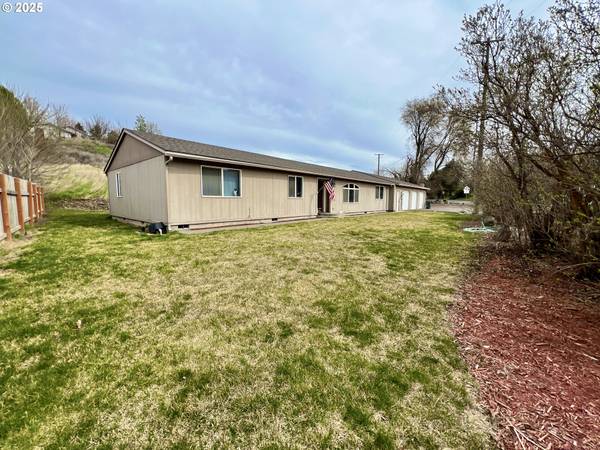 951 E GERONE ST, Echo, OR 97826