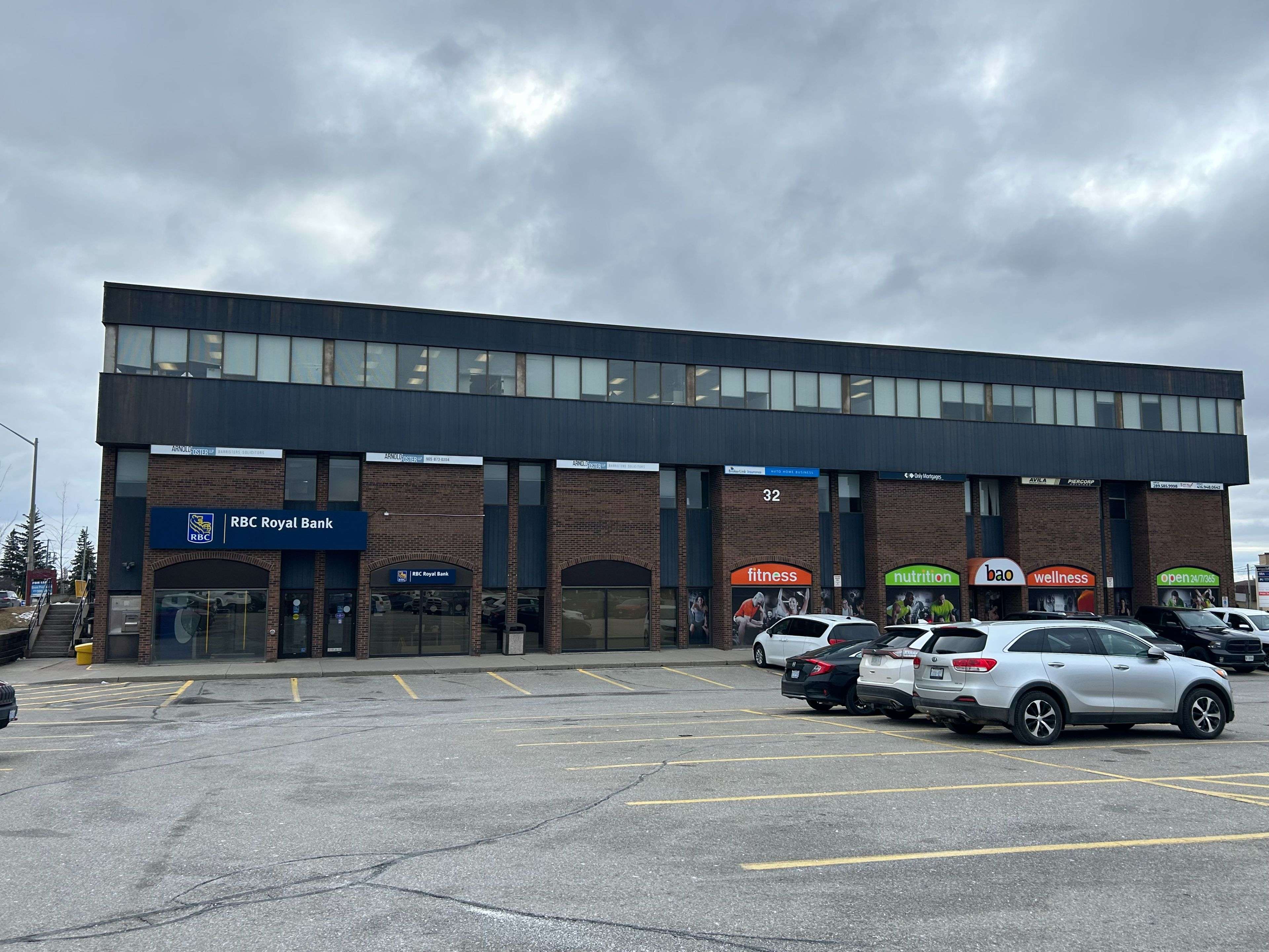232a Guelph ST #203, Halton Hills, ON L7G 4B1