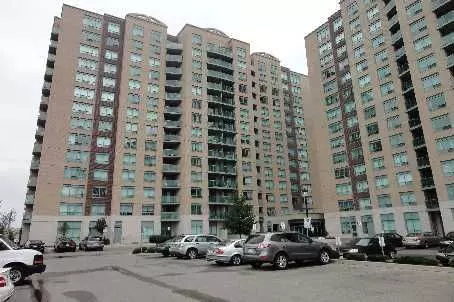 Richmond Hill, ON L4B 0A1,11 Oneida CRES #208