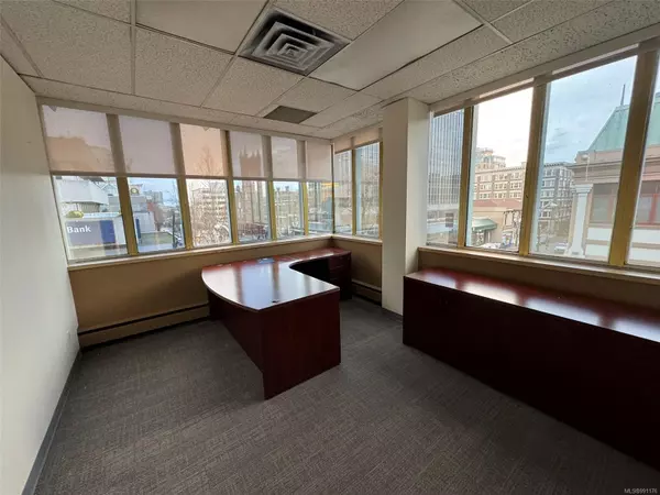 Victoria, BC V8W 1H2,702 Fort St #300
