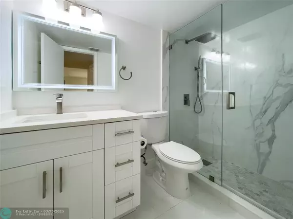 Plantation, FL 33322,10121 W Sunrise Blvd #102