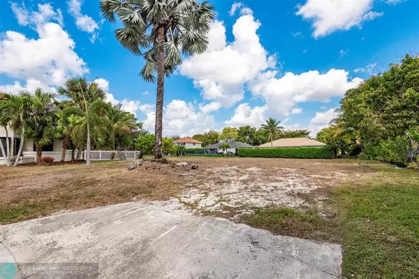 Coral Springs, FL 33067,5939 NW 52nd St
