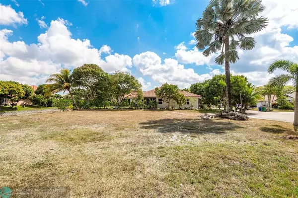 Coral Springs, FL 33067,5939 NW 52nd St