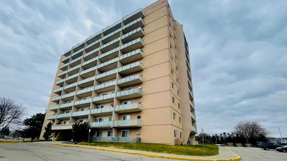 London East, ON N5Y 3E9,583 Mornington AVE #702