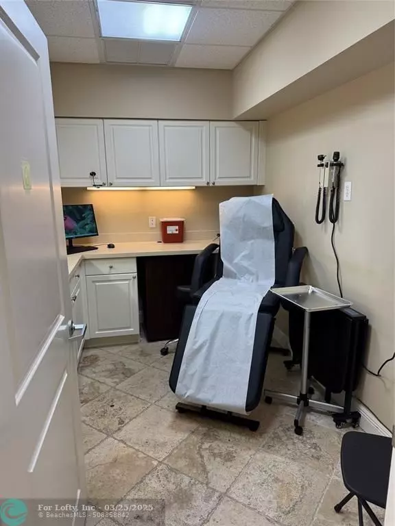 Port St Lucie, FL 34986,300 NW Bethany Dr #320